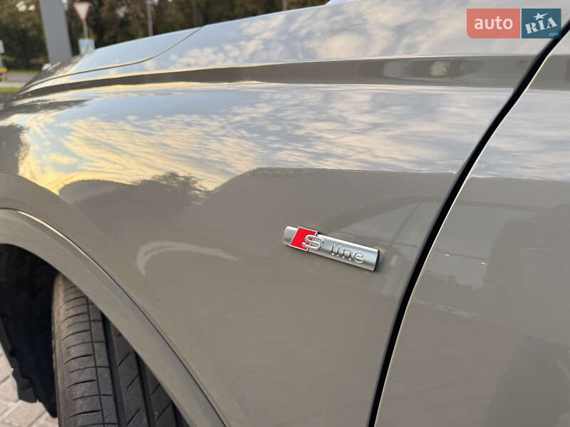 Позашляховик / Кросовер Audi Q4 e-tron 2023 в Львові
