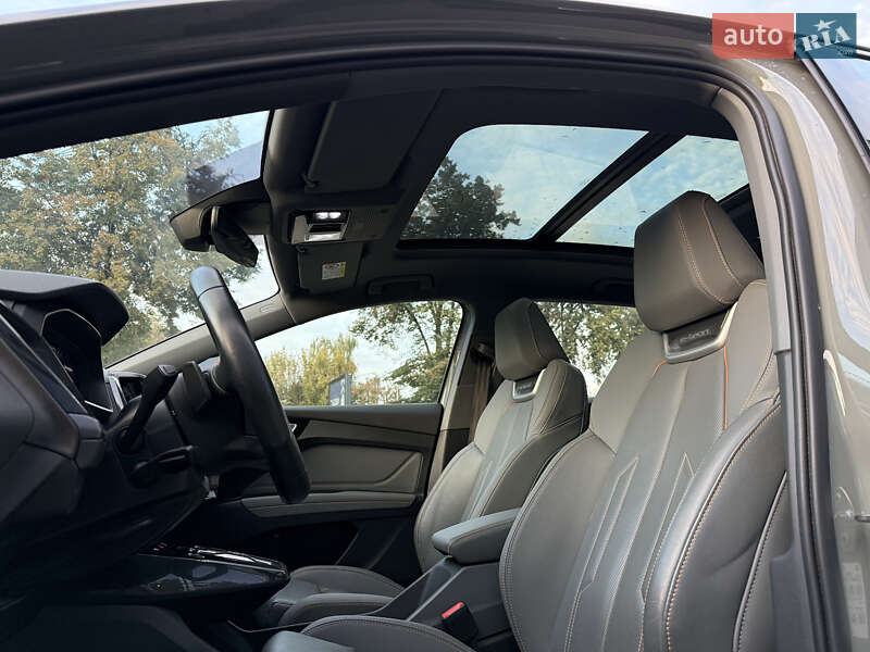 Позашляховик / Кросовер Audi Q4 e-tron 2023 в Львові
