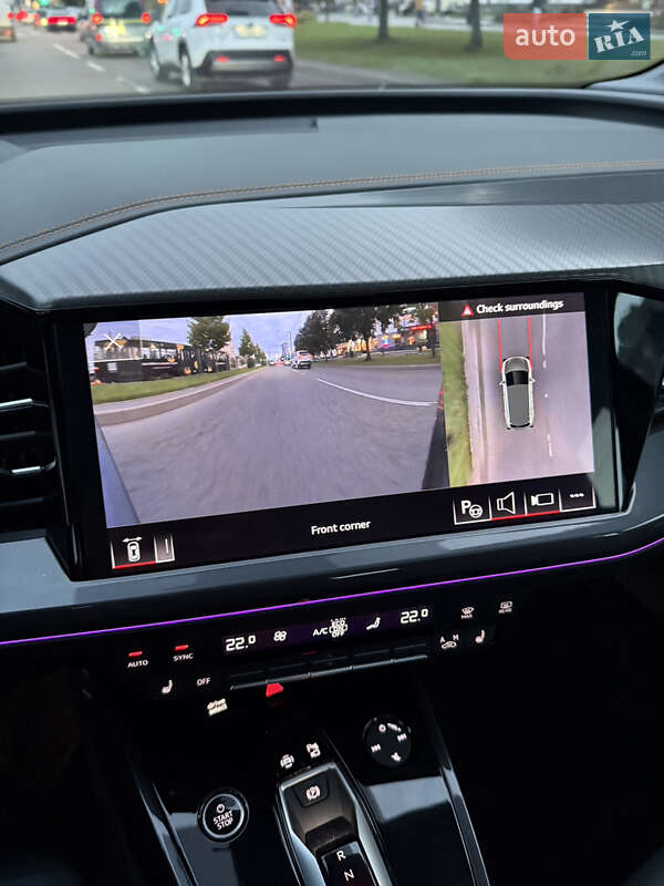 Позашляховик / Кросовер Audi Q4 e-tron 2023 в Львові