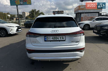 Позашляховик / Кросовер Audi Q4 e-tron 2023 в 