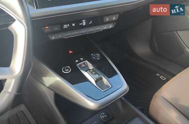 Внедорожник / Кроссовер Audi Q4 e-tron 2022 в 