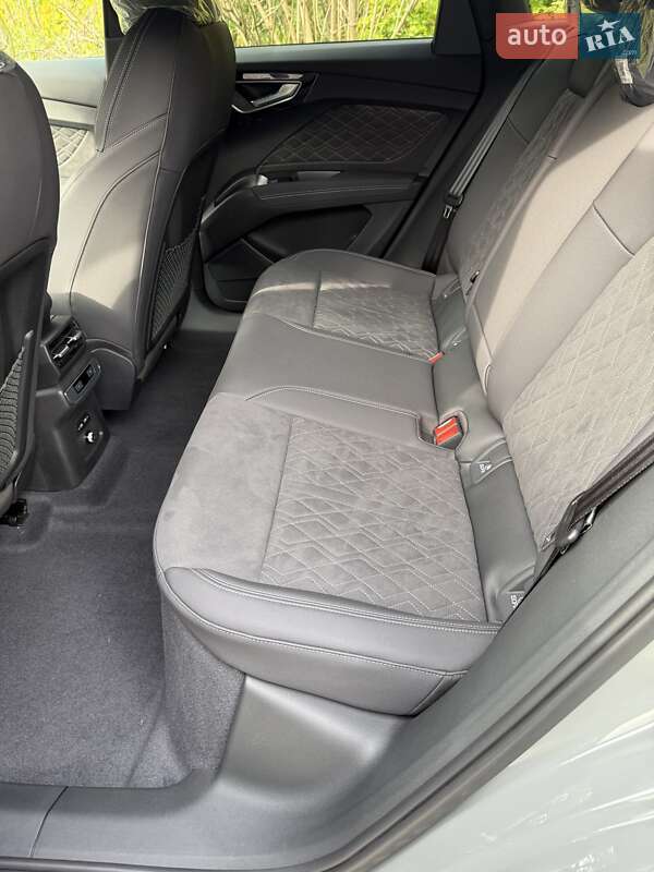 Внедорожник / Кроссовер Audi Q4 e-tron 2025 в Киеве фото 22 Внедорожник / Кроссовер Audi Q4 e-tron 2025 в Киеве