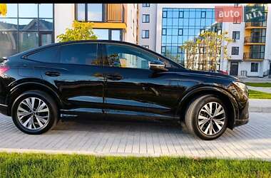 Внедорожник / Кроссовер Audi Q4 e-tron 2022 в 