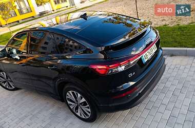 Внедорожник / Кроссовер Audi Q4 e-tron 2022 в 