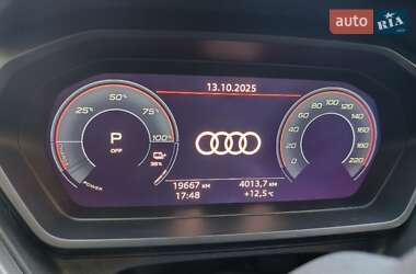 Внедорожник / Кроссовер Audi Q4 e-tron 2022 в 