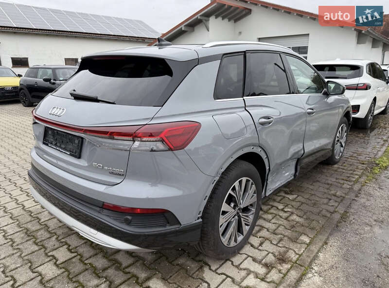 Позашляховик / Кросовер Audi Q4 e-tron 2022 в Стрию