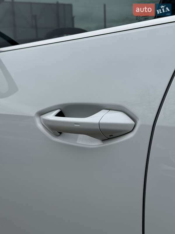 Внедорожник / Кроссовер Audi Q4 e-tron 2023 в Киеве фото 12 Внедорожник / Кроссовер Audi Q4 e-tron 2023 в Киеве