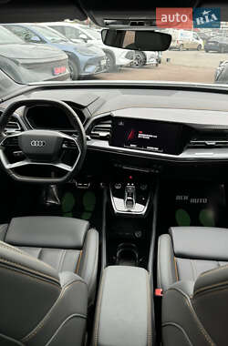 Внедорожник / Кроссовер Audi Q4 e-tron 2023 в 