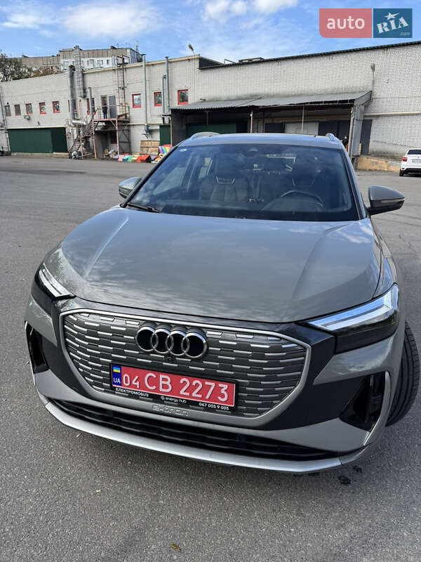 Audi Q4 e-tron 2024 Audi Q4 e-tron 2024