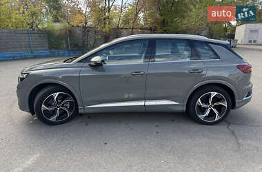 Позашляховик / Кросовер Audi Q4 e-tron 2024 в  фото 3 Позашляховик / Кросовер Audi Q4 e-tron 2024 в