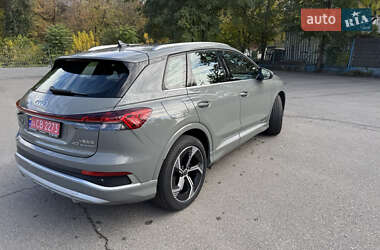 Позашляховик / Кросовер Audi Q4 e-tron 2024 в  фото 6 Позашляховик / Кросовер Audi Q4 e-tron 2024 в