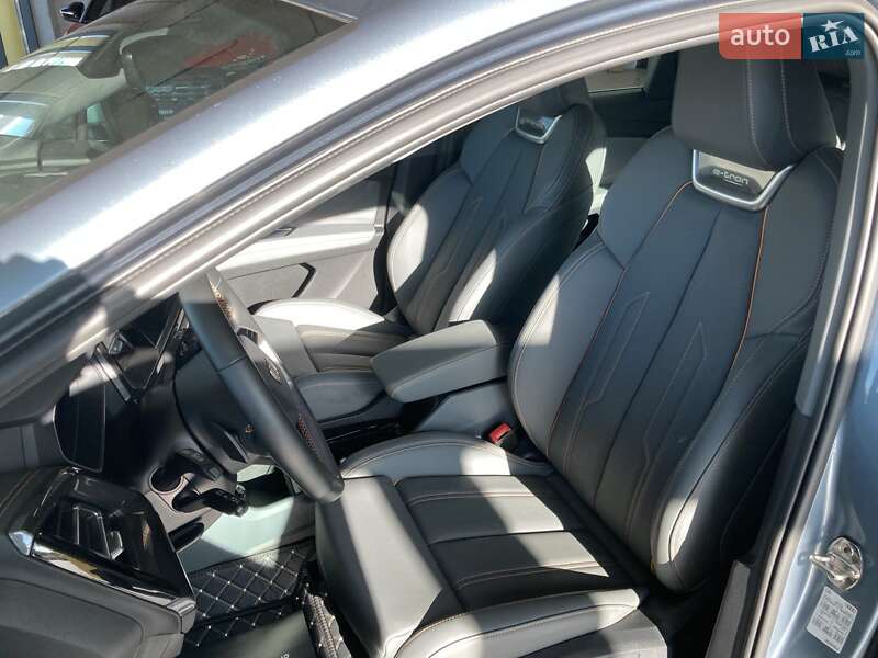 Внедорожник / Кроссовер Audi Q4 e-tron 2023 в Львове