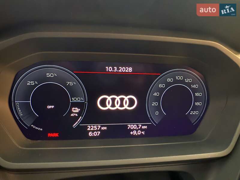 Внедорожник / Кроссовер Audi Q4 e-tron 2024 в Днепре