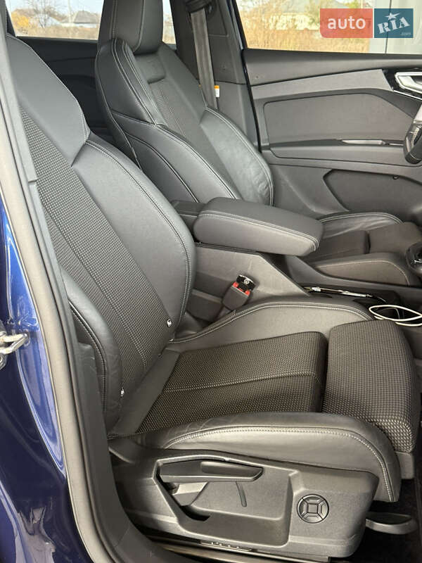 Позашляховик / Кросовер Audi Q4 e-tron 2021 в Золотоноші