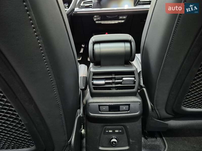 Позашляховик / Кросовер Audi Q4 e-tron 2024 в Шевченкове