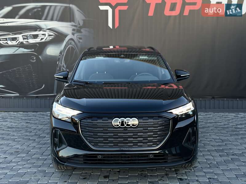 Позашляховик / Кросовер Audi Q4 e-tron 2024 в Львові