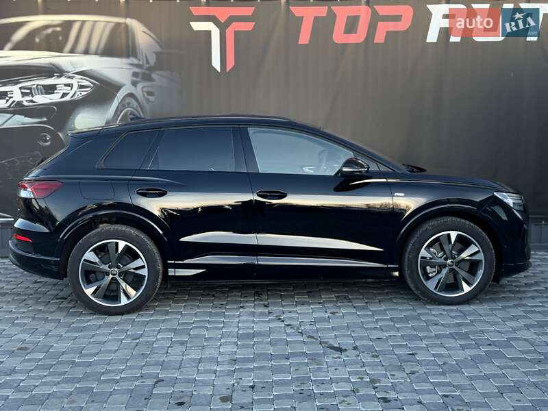Позашляховик / Кросовер Audi Q4 e-tron 2024 в Львові