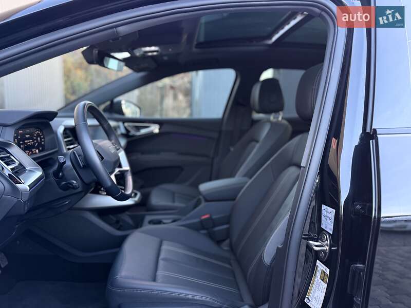 Позашляховик / Кросовер Audi Q4 e-tron 2024 в Львові