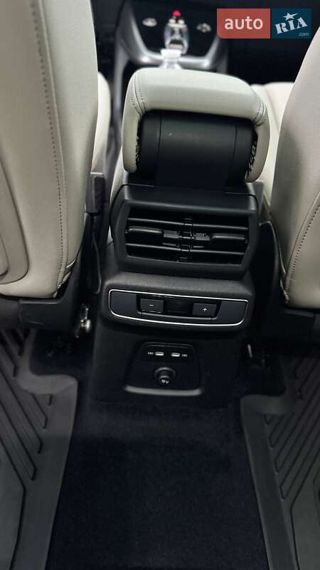 Позашляховик / Кросовер Audi Q4 e-tron 2023 в Харкові фото 28 Позашляховик / Кросовер Audi Q4 e-tron 2023 в Харкові