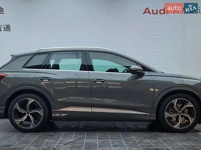 Позашляховик / Кросовер Audi Q4 e-tron 2023 в Києві