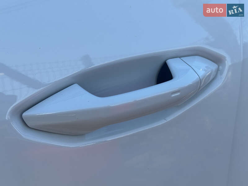 Внедорожник / Кроссовер Audi Q4 e-tron 2023 в Киеве