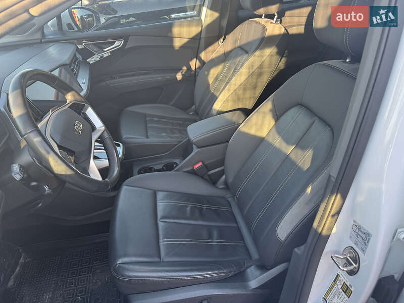 Внедорожник / Кроссовер Audi Q4 e-tron 2023 в Киеве