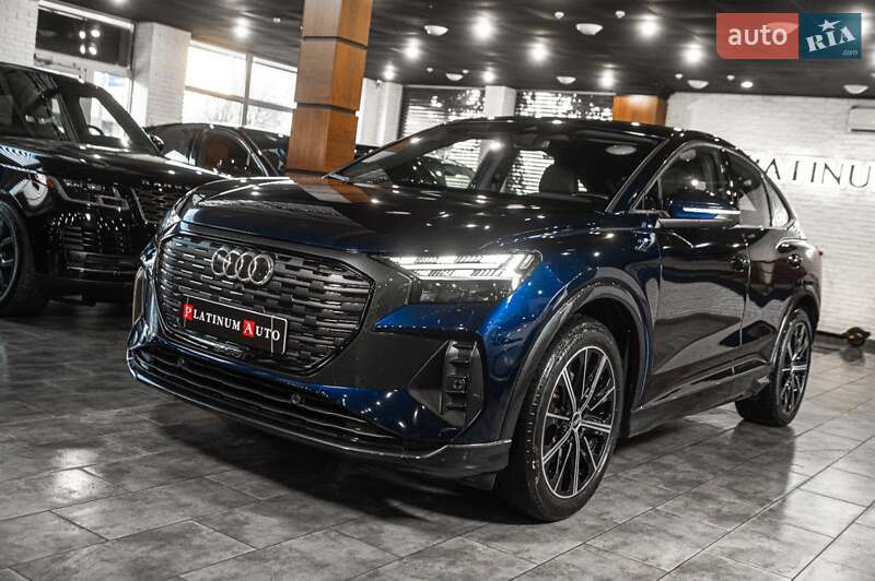 Позашляховик / Кросовер Audi Q4 e-tron 2021 в Одесі