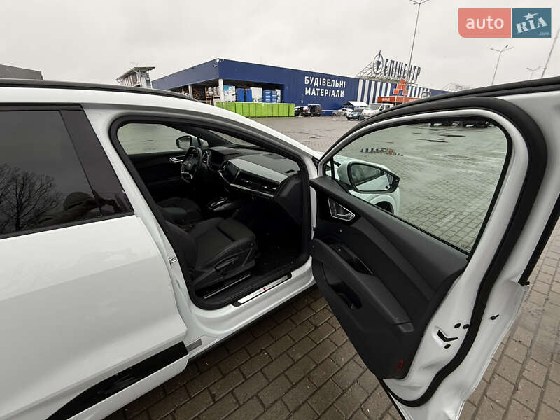 Позашляховик / Кросовер Audi Q4 e-tron 2021 в Луцьку