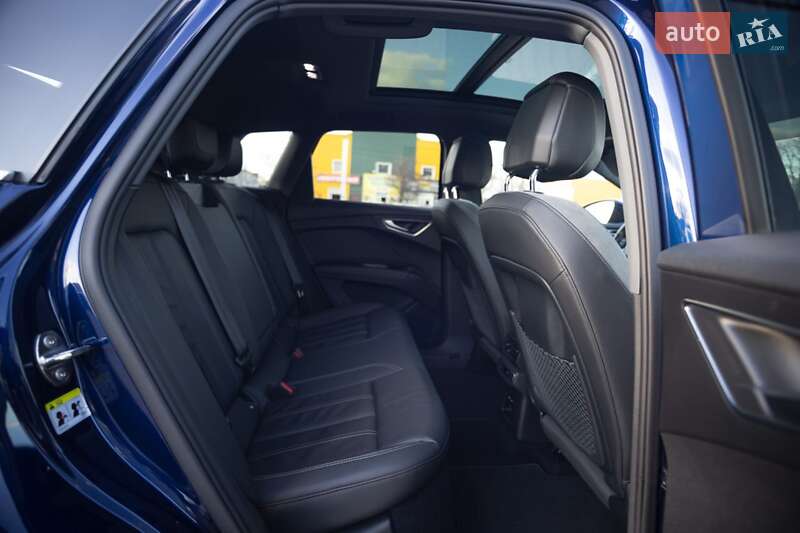 Внедорожник / Кроссовер Audi Q4 e-tron 2022 в Житомире