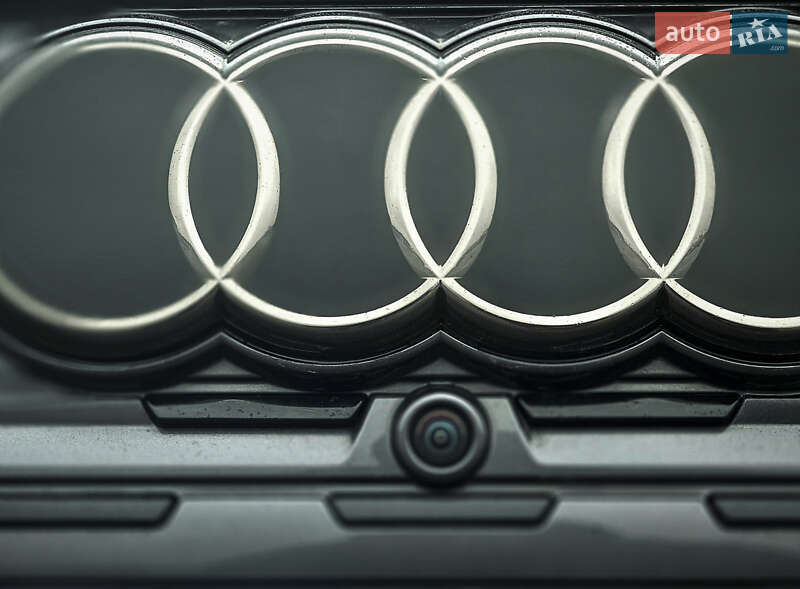 Позашляховик / Кросовер Audi Q4 e-tron 2022 в Києві