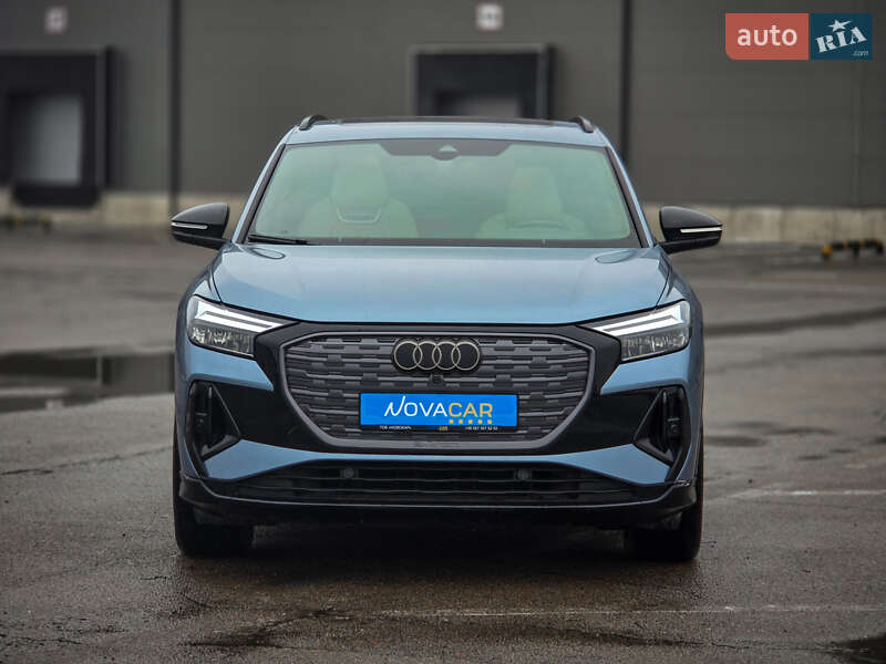 Позашляховик / Кросовер Audi Q4 e-tron 2022 в Києві