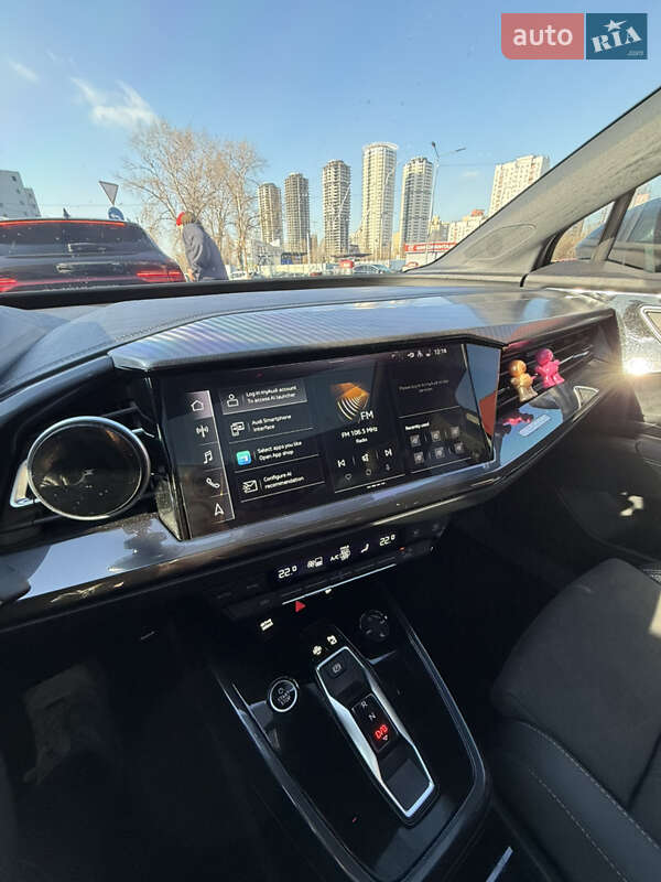 Позашляховик / Кросовер Audi Q4 e-tron 2022 в Києві