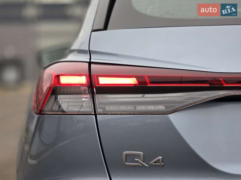 Внедорожник / Кроссовер Audi Q4 e-tron 2023 в Киеве
