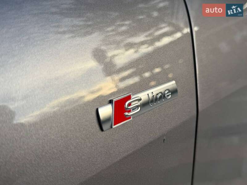 Позашляховик / Кросовер Audi Q4 e-tron 2022 в Києві фото 21 Позашляховик / Кросовер Audi Q4 e-tron 2022 в Києві