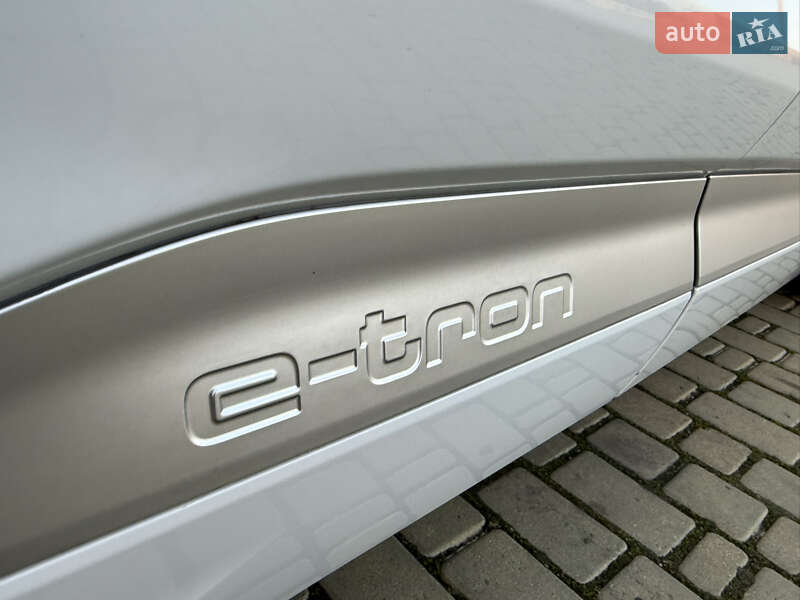 Внедорожник / Кроссовер Audi Q4 e-tron 2023 в Одессе