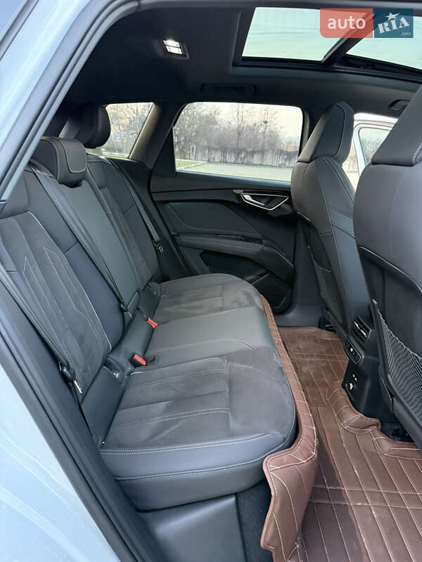 Внедорожник / Кроссовер Audi Q4 e-tron 2023 в Одессе