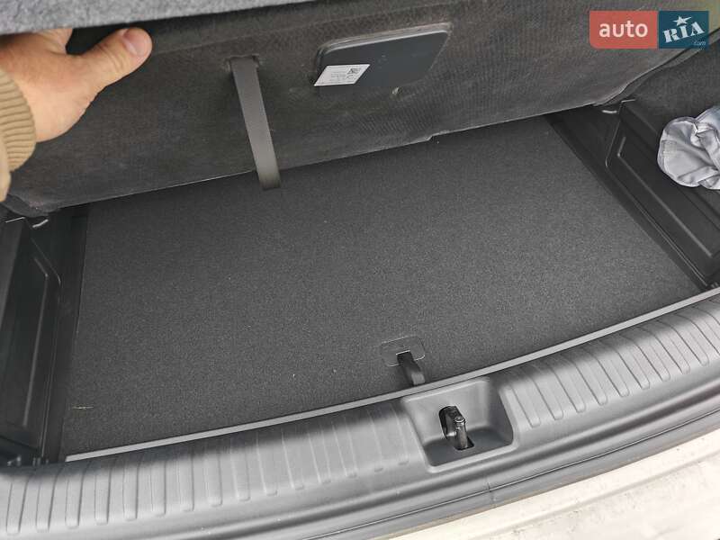 Внедорожник / Кроссовер Audi Q4 e-tron 2025 в Киеве фото 8 Внедорожник / Кроссовер Audi Q4 e-tron 2025 в Киеве