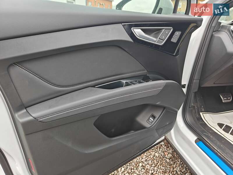 Внедорожник / Кроссовер Audi Q4 e-tron 2025 в Киеве фото 23 Внедорожник / Кроссовер Audi Q4 e-tron 2025 в Киеве