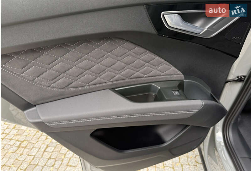 Внедорожник / Кроссовер Audi Q4 e-tron 2025 в Киеве фото 15 Внедорожник / Кроссовер Audi Q4 e-tron 2025 в Киеве