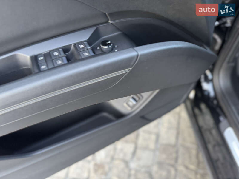 Позашляховик / Кросовер Audi Q4 e-tron 2022 в Рівному