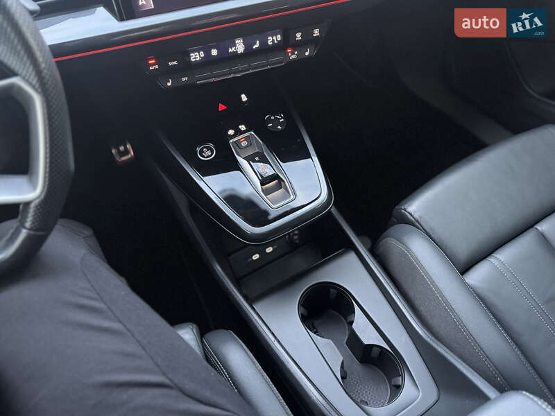 Позашляховик / Кросовер Audi Q4 e-tron 2022 в Рівному