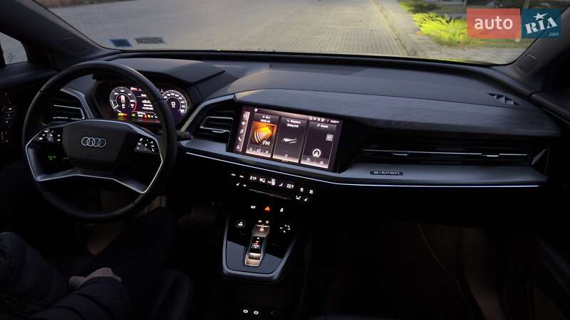 Внедорожник / Кроссовер Audi Q4 e-tron 2024 в Львове