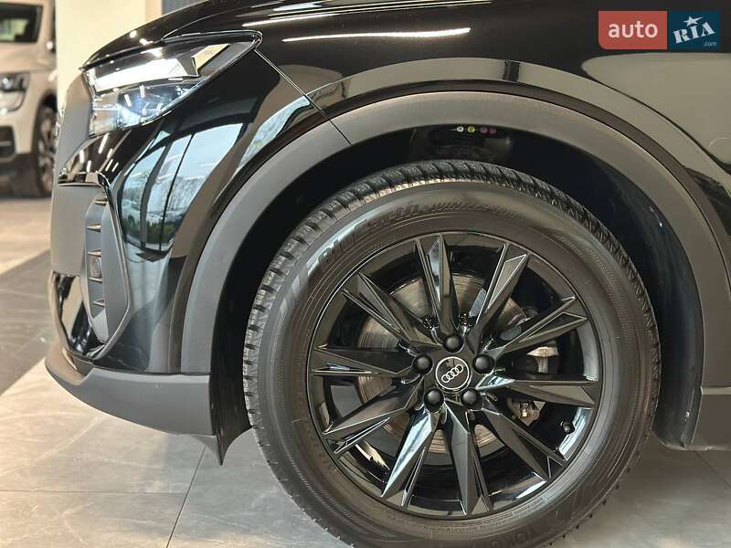Внедорожник / Кроссовер Audi Q4 e-tron 2022 в Львове