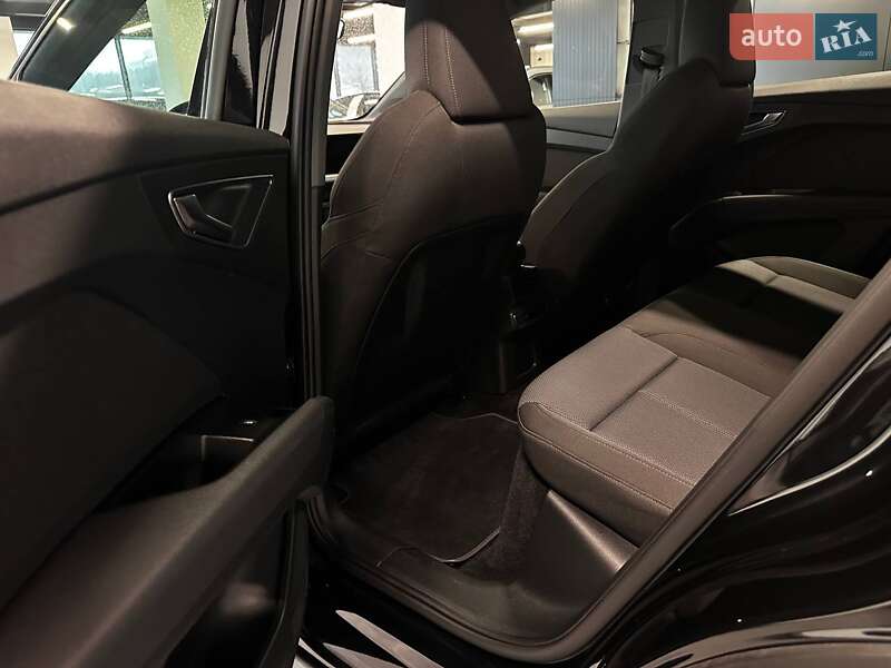 Внедорожник / Кроссовер Audi Q4 e-tron 2022 в Львове