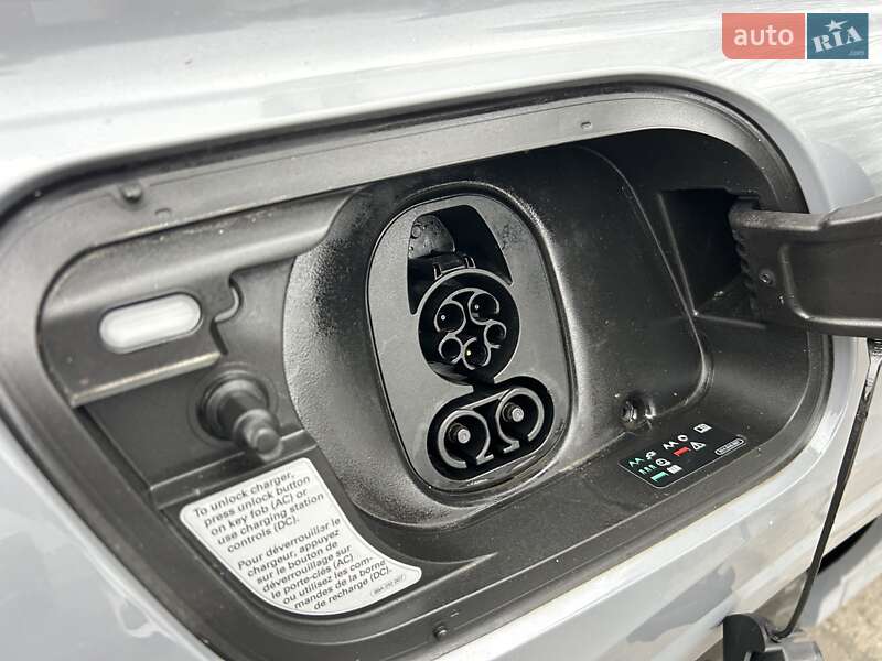 Позашляховик / Кросовер Audi Q4 e-tron 2024 в Одесі