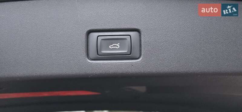 Внедорожник / Кроссовер Audi Q4 e-tron 2022 в Тернополе