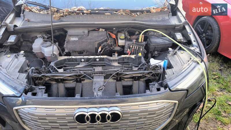 Внедорожник / Кроссовер Audi Q4 e-tron 2022 в Киеве