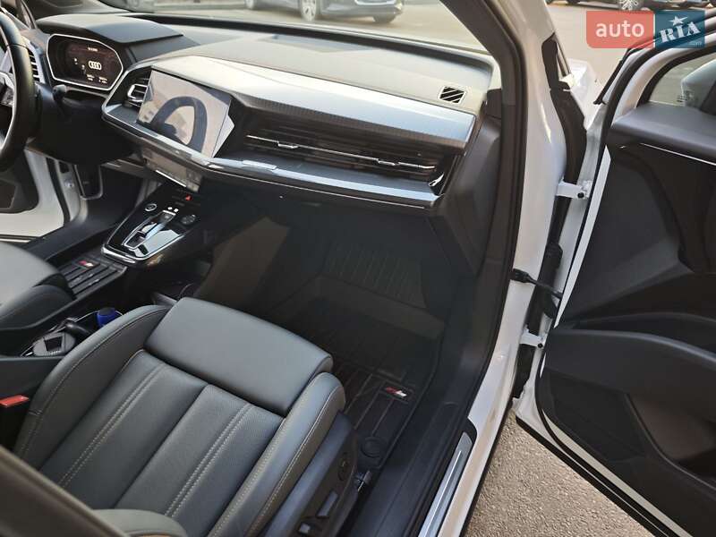 Внедорожник / Кроссовер Audi Q4 e-tron 2023 в Киеве фото 10 Внедорожник / Кроссовер Audi Q4 e-tron 2023 в Киеве