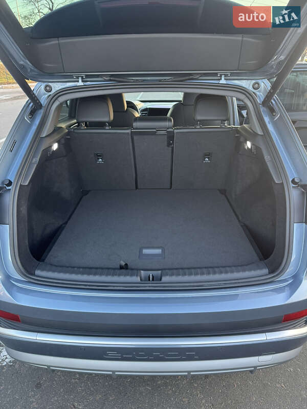 Позашляховик / Кросовер Audi Q4 e-tron 2023 в Києві фото 11 Позашляховик / Кросовер Audi Q4 e-tron 2023 в Києві