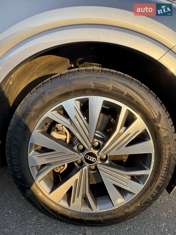 Позашляховик / Кросовер Audi Q4 e-tron 2023 в Києві фото 16 Позашляховик / Кросовер Audi Q4 e-tron 2023 в Києві